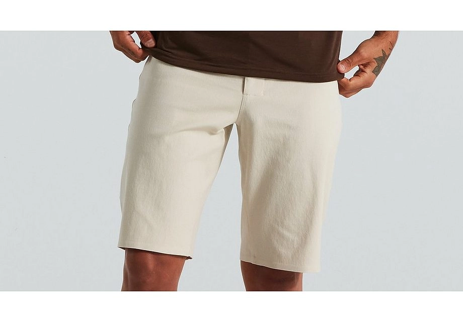 adv short men white mountains 38