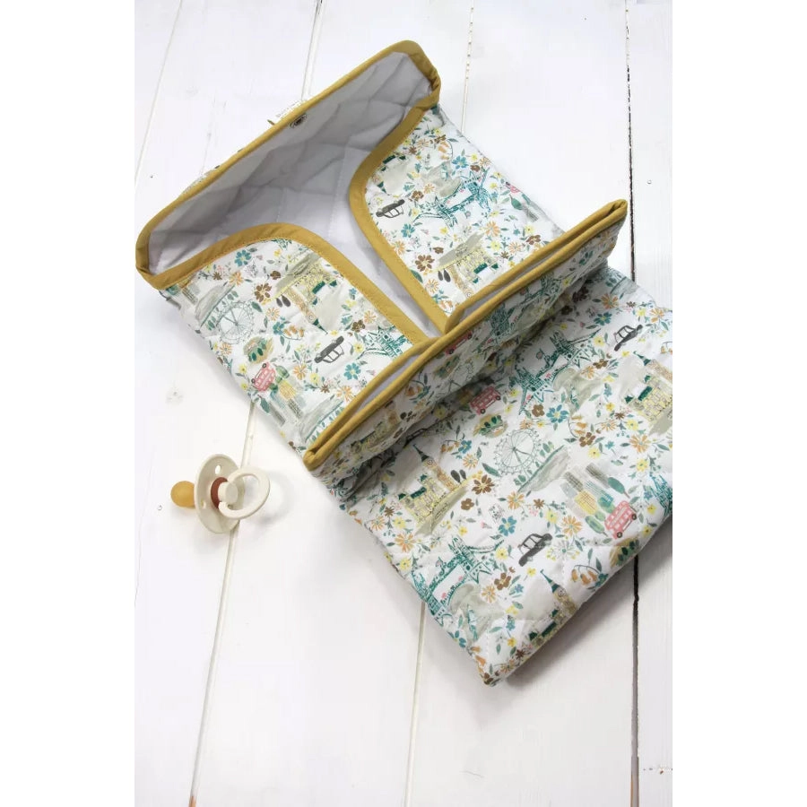 Barnabe aime le café Changing Mat John 67 x 42 cm