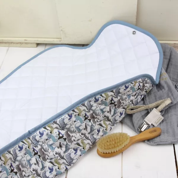 Barnabe aime le café Changing Mat Marceau 67x42cm