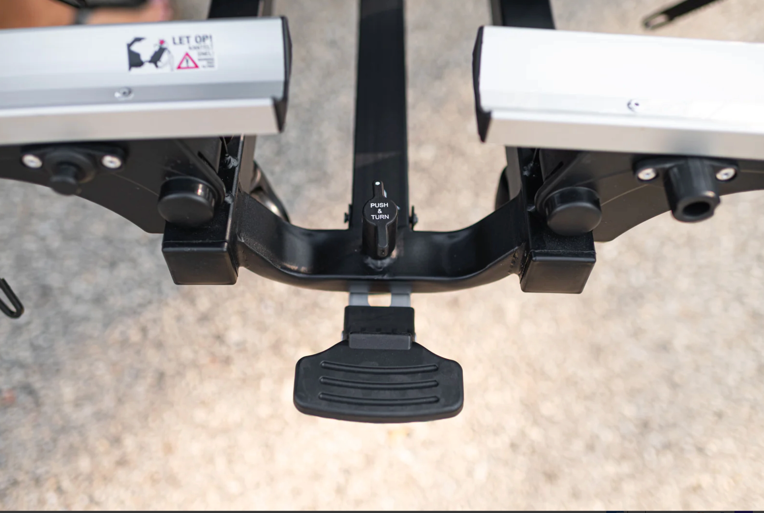 Saris Door County 2 Bike Motorized Electric Lift Hitch Rack